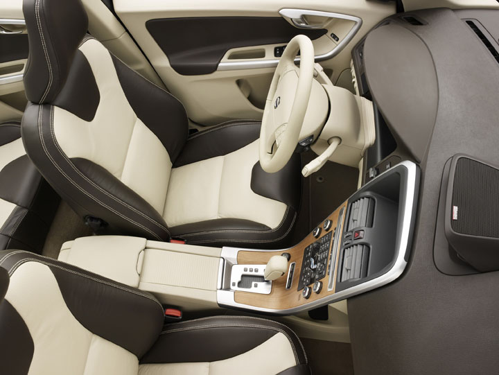 2011 Vovo XC60 interior
